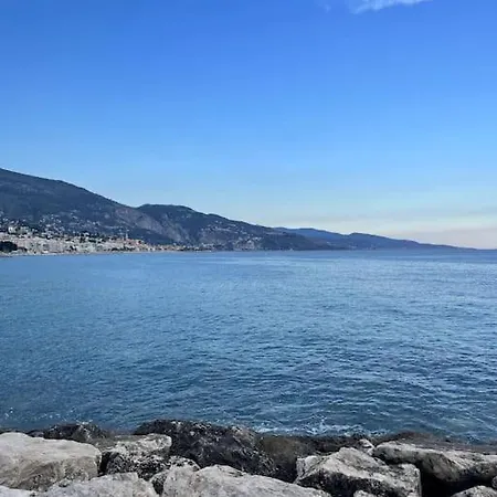 Jolie De Bord De La Cote D'azur Roquebrune-Cap-Martin