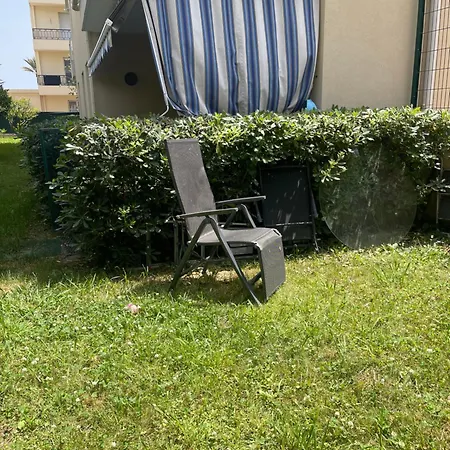 Jolie De Bord De La Cote D'azur